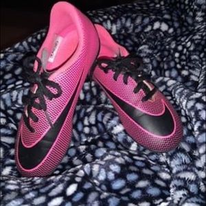 Nike Soccer Cleats: YOUTH SIZE 13: used 2x.